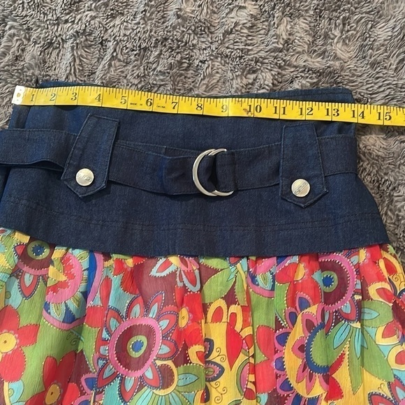 Look Fashion ⭐️jeans skirt with flower 🌸 material - Picture 5 of 8